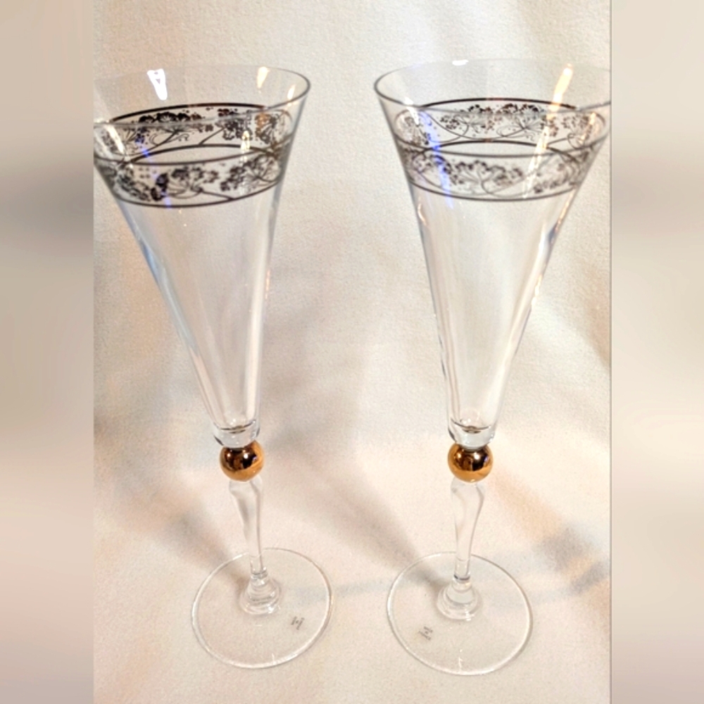 Godiva Crystal Champagne Wine Flutes Glasses Made in France Luxury Wedding Gift